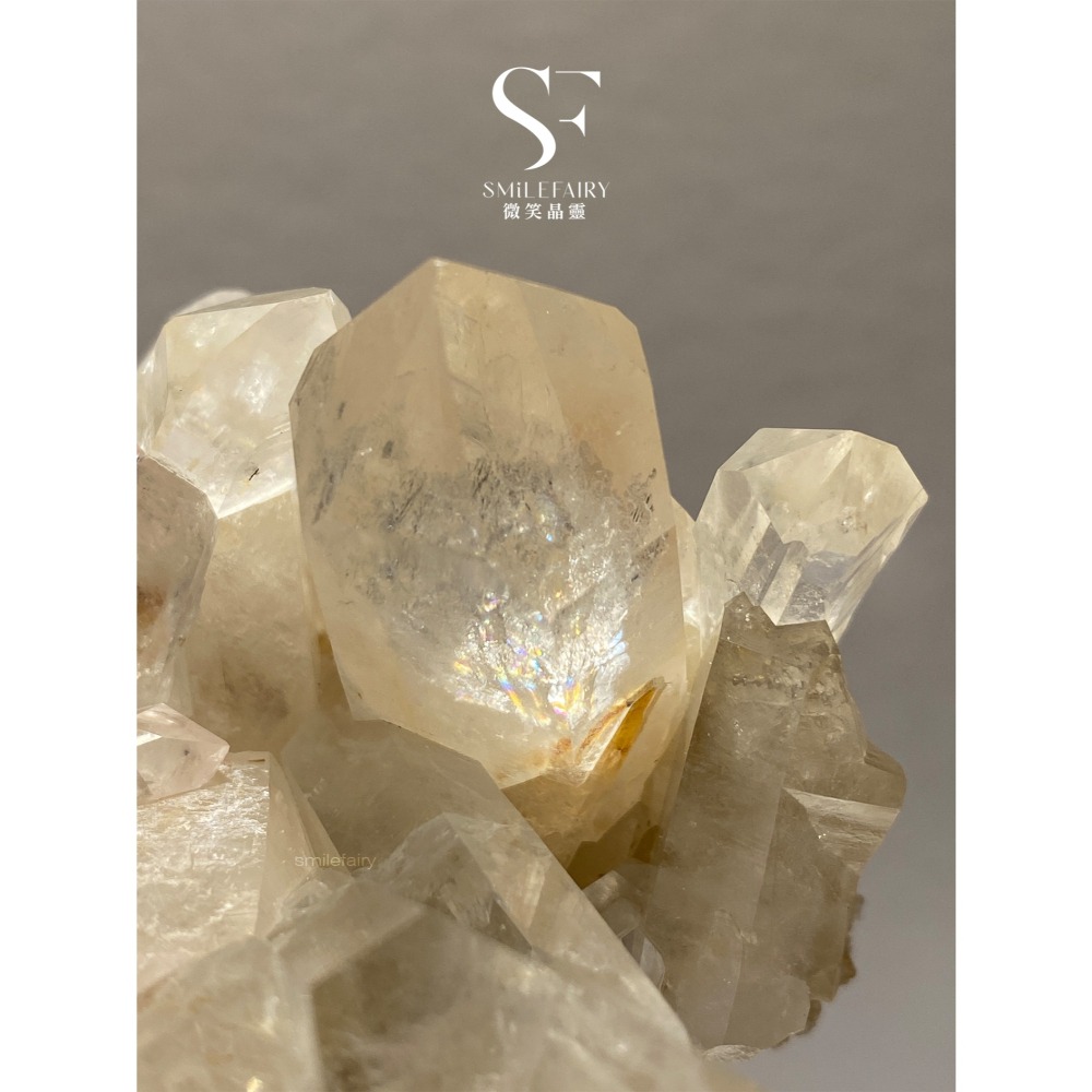 SF 水晶簇｜喜瑪拉雅水晶簇C015｜黃金城堡簇．頻能量水晶、淨化、平衡身心靈、提升專注力、減輕電磁波輻射、招財、人緣-細節圖6