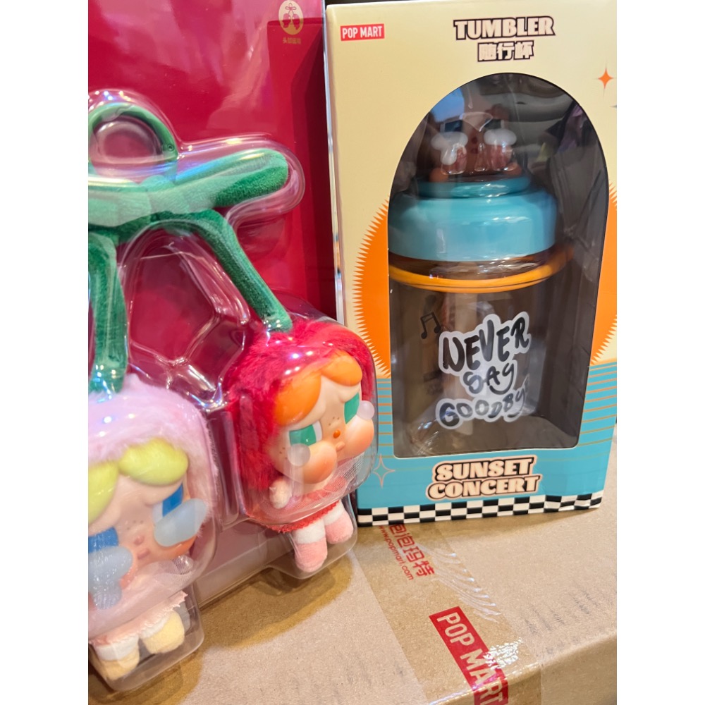現貨Popmart 泡泡瑪特 哭娃櫻桃 掛飾 擺件 掛件 CRY BABY 哭娃-細節圖2