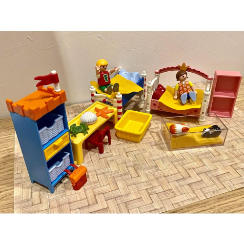 Playmobil 摩比 5333 絕版 小孩 房間 兒童 臥室 書桌 床 櫃子（二手無盒）