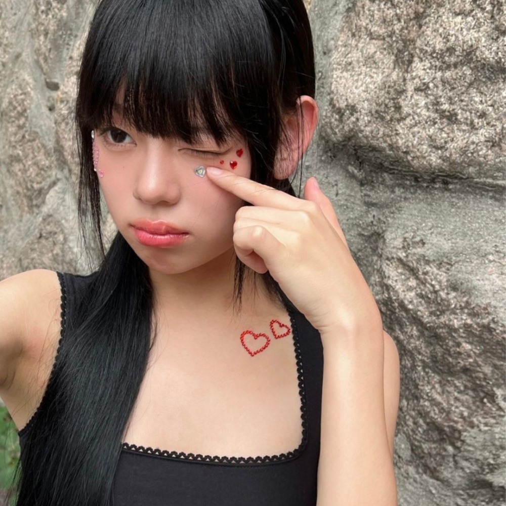 (台北現貨快出)水鑽貼紙 鑽石貼 鑽石貼紙 貼紙 貼鑽 臉部貼紙 愛心貼紙 水鑽貼 鑽貼 珍珠貼紙 臉貼 耳環貼紙 妝容-細節圖10