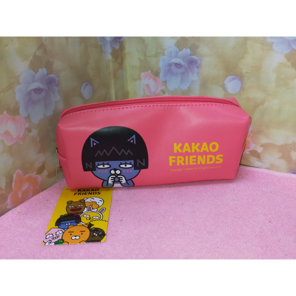 正版 Kakao Friends 皮革筆袋 筆袋 拉鍊袋 鉛筆袋 化妝包 收納包 萬用包(Neo(桃紅)-細節圖3