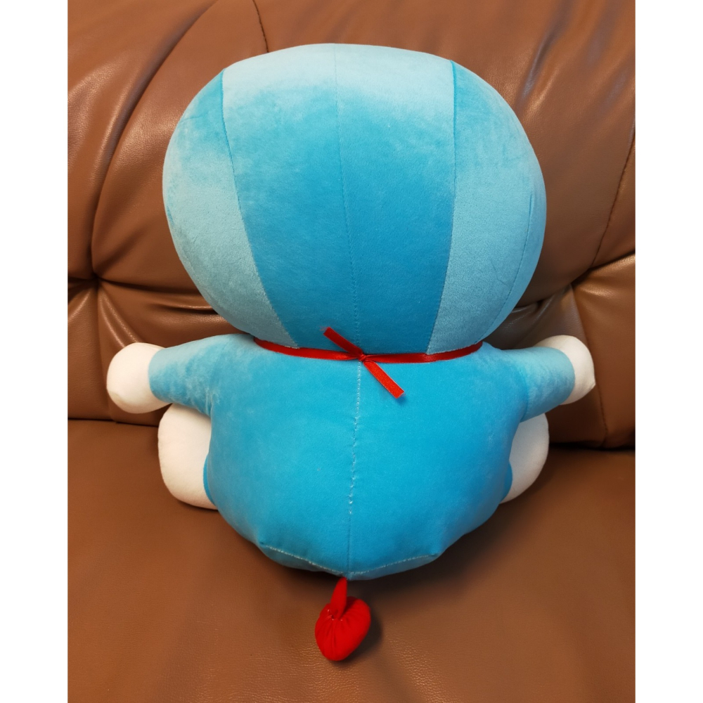 正版 大哆啦A夢 Doraemon 小叮噹 真鈴鐺 坐姿款 絨毛玩偶 娃娃 絨毛娃娃約40CM-細節圖4