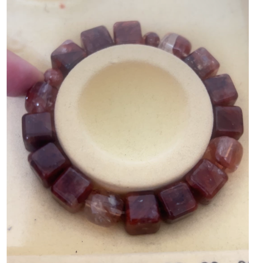 牛血紅招貴人交際必備水晶手串-細節圖2