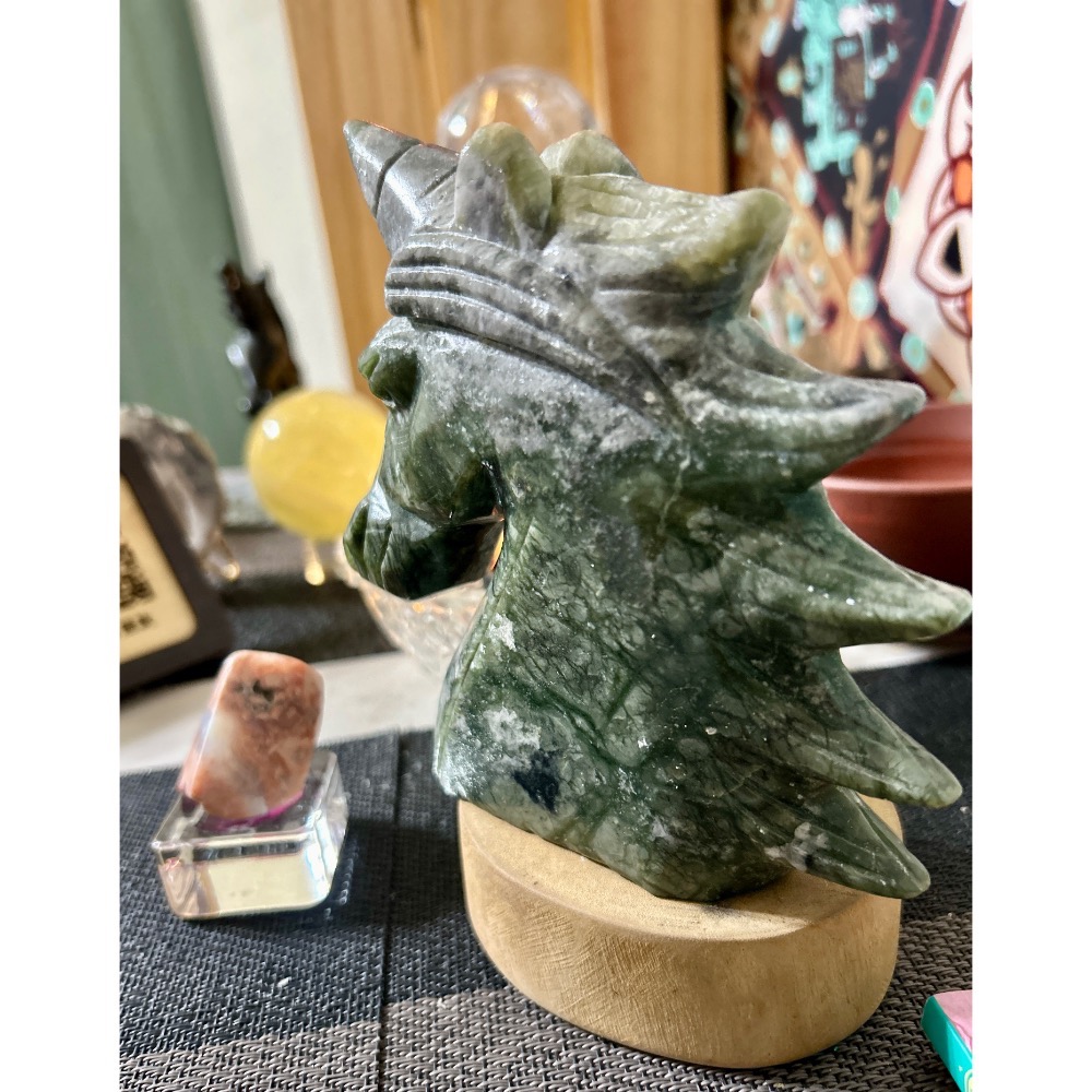 獨角獸袖玉（或稱「碧玉」）-細節圖2