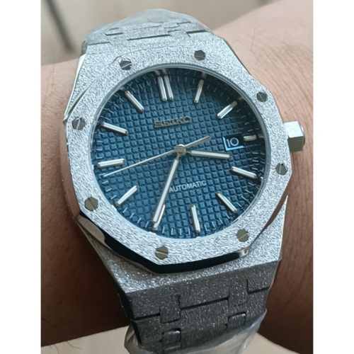 AP皇家橡樹造型，藍面銀色霜金機械錶