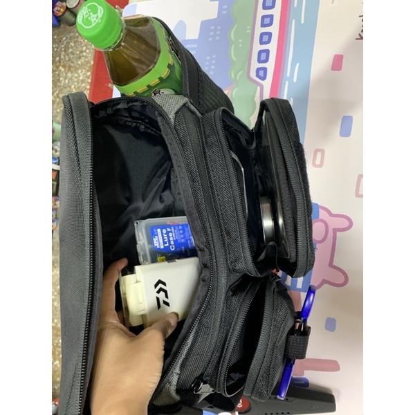 【 頭城東區釣具 】Daiwa HG Shoulder Bag路亞單肩包 肩包 路亞包 多功能 方便 收納-細節圖2