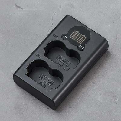 三重☆大人氣☆ Micro USB/ Type-C LCD顯示 USB 雙槽充電器 for W235 (不含電池)