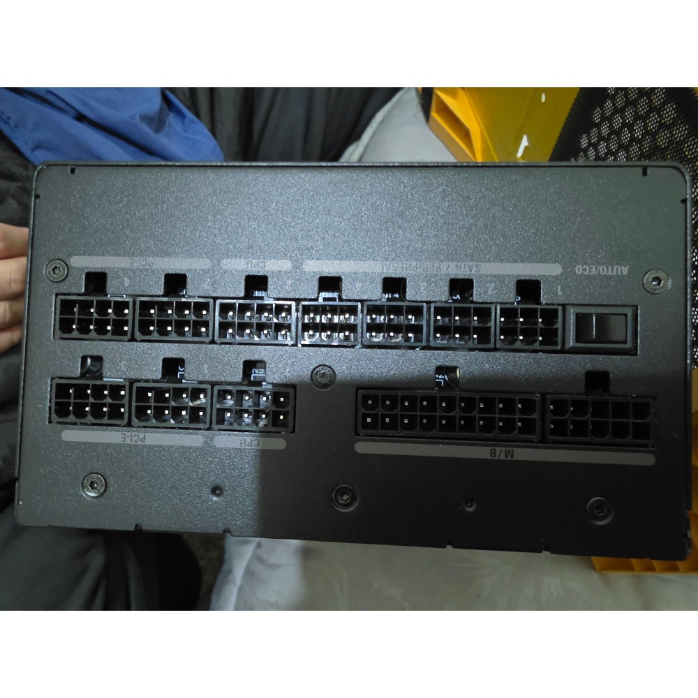 振華Leadex Titanium 750W 鈦80+ 電源供應器 SF-750F14HT(附線材)-細節圖2