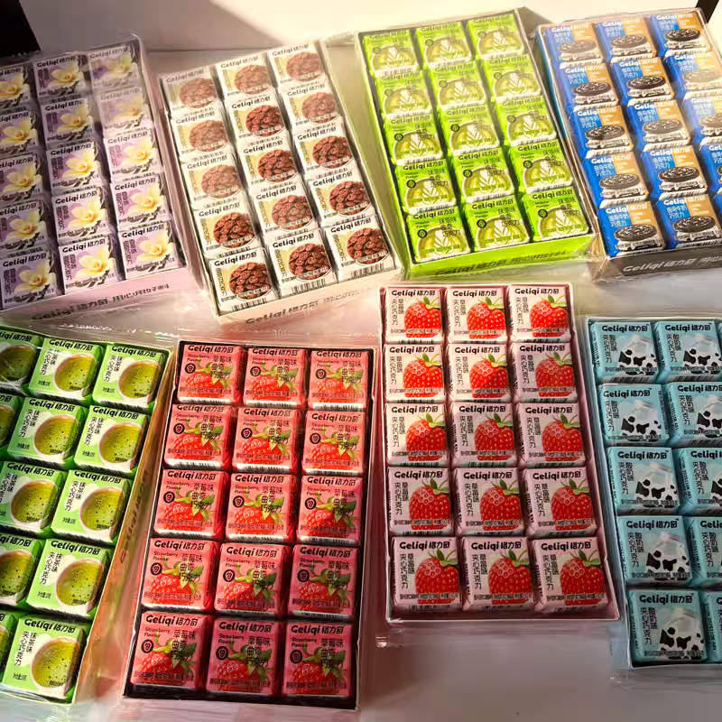 【現貨/大盒裝】Geliqi格力奇 夾心巧克力方塊 (酸奶夾心/草莓夾心/草莓曲奇/生椰拿鐵) 澎湃大 盒 下午茶分享-細節圖4