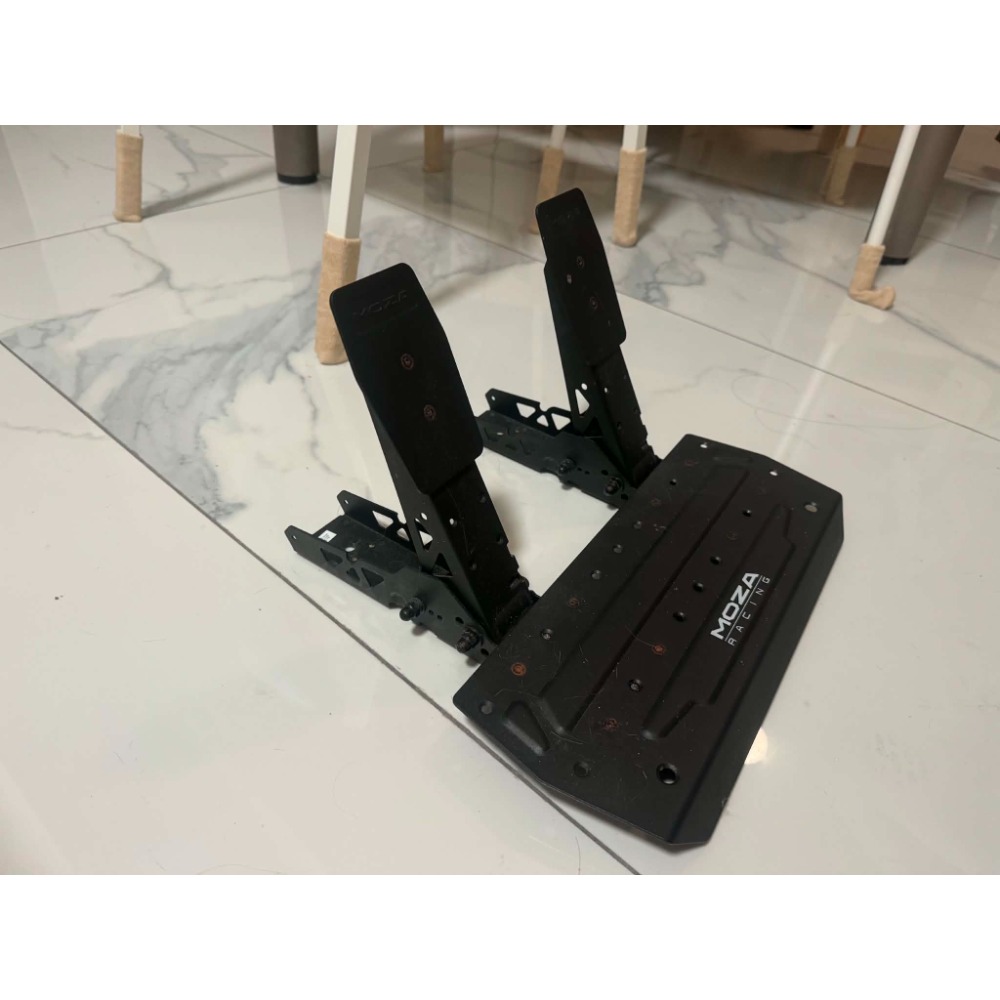 【二手 MOZA R5】直驅模擬賽車方向盤組 5.5Nm 基座+ES轉向盤+SR-P Lite雙踏板力回饋直驅套裝-細節圖4