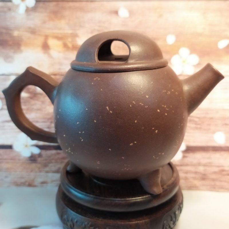 🍵宜興紫砂廠 舖砂 三足牛蓋壺🍵壺名：三足牛蓋 蓋款：林園 泥料：紫泥鋪砂 宜興壺 紫砂壺 茶壺 茶具-細節圖2