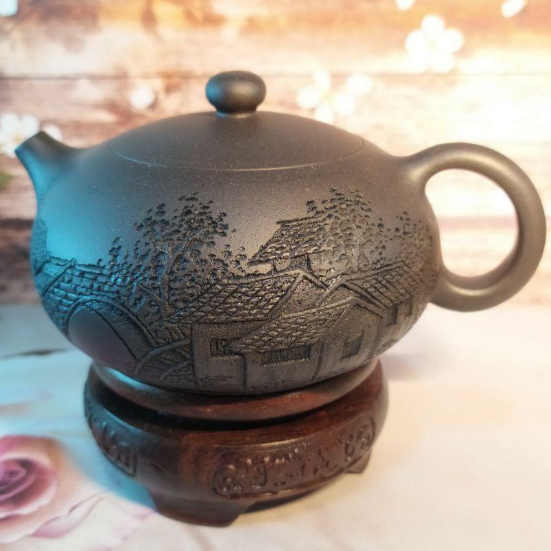 🍵原礦石黃 扁西施🍵  稀有泥料 珍藏精品  雙面陶刻  江南山水14孔出水 230cc 《紫玉金砂 溫潤如玉》-細節圖4