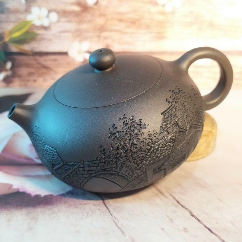 🍵原礦石黃 扁西施🍵  稀有泥料 珍藏精品  雙面陶刻  江南山水14孔出水 230cc 《紫玉金砂 溫潤如玉》-細節圖9