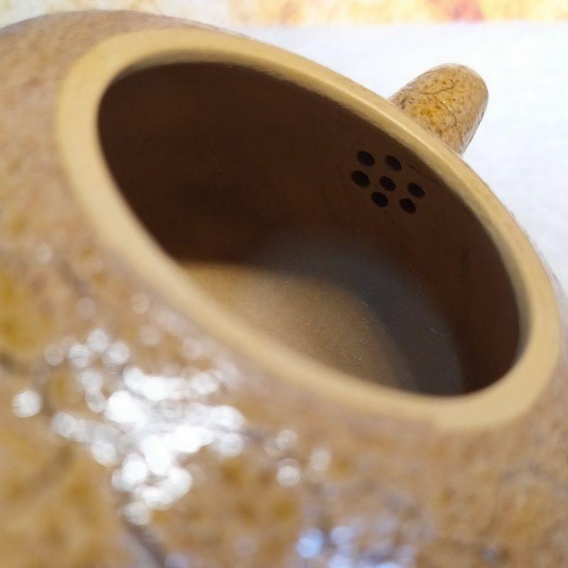 🍵段泥 柴燒 供春壺🍵   梅花7孔出水 390cc 《紫玉金砂 溫潤如玉》 『入窯一色 出窯萬彩』-細節圖7