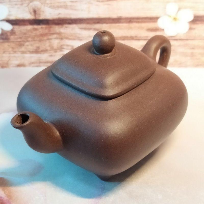 ‌🍵宜興紫砂廠 紫泥  傳爐壺🍵壺名：傳爐 出水：4孔 容量：約90cc 泥料：紫泥 宜興壺 紫砂壺 茶壺 茶具-細節圖3