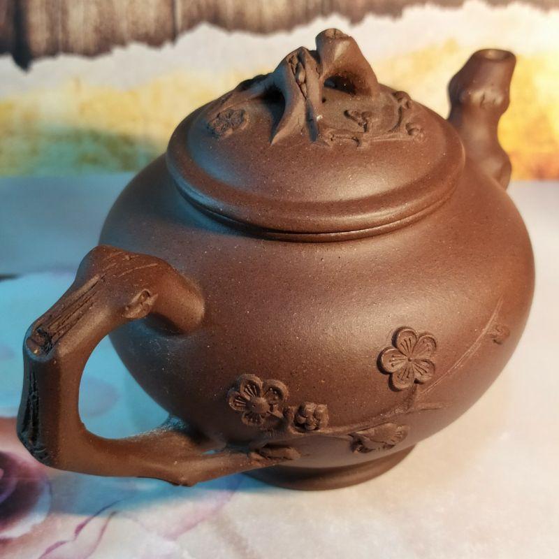 🍵宜興紫砂廠 紫泥 梅報春壺🍵壺名：梅報春底款：中國宜興 豆干章 蓋款：紅華 泥料：紫泥 宜興壺 紫砂壺 茶壺 茶具-細節圖2