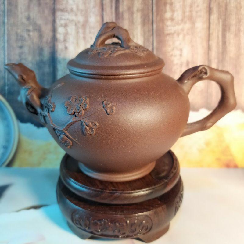 🍵宜興紫砂廠 紫泥 梅報春壺🍵壺名：梅報春底款：中國宜興 豆干章 蓋款：紅華 泥料：紫泥 宜興壺 紫砂壺 茶壺 茶具-細節圖4