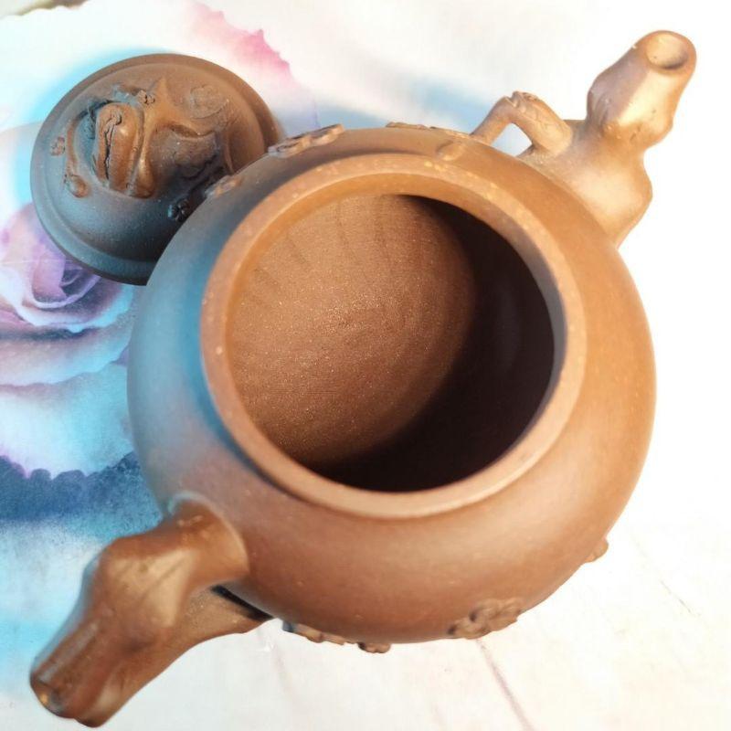 🍵宜興紫砂廠 紫泥 梅報春壺🍵壺名：梅報春底款：中國宜興 豆干章 蓋款：紅華 泥料：紫泥 宜興壺 紫砂壺 茶壺 茶具-細節圖6