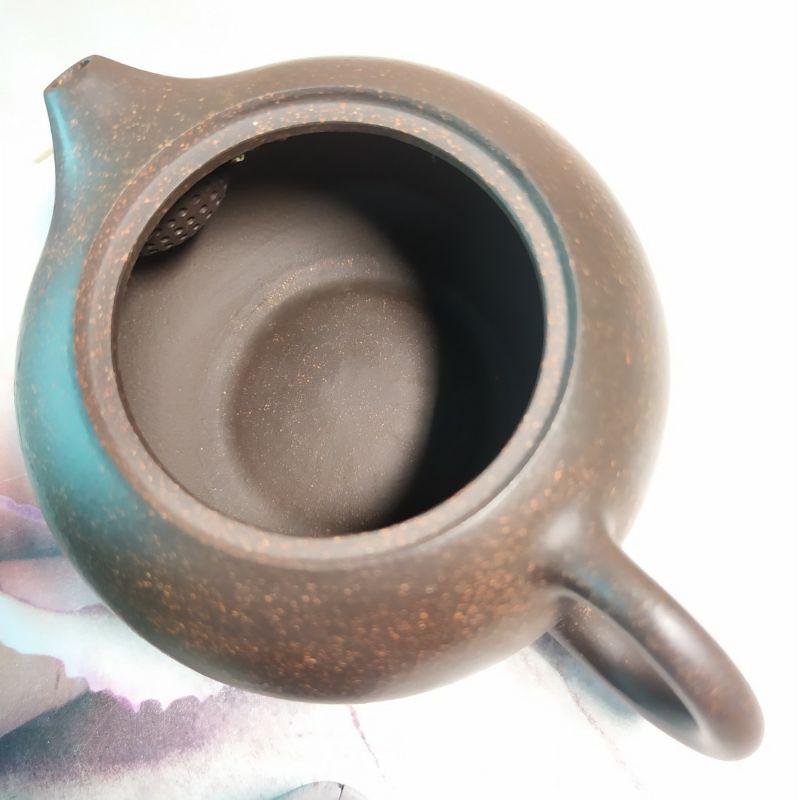 🍵精品 黑鐵砂 西施壺🍵壺名：西施壺 底款：蘆興龍 陶刻：竹 泥料：黑鐵砂 容量：約260cc 出水：蜂巢球孔-細節圖8