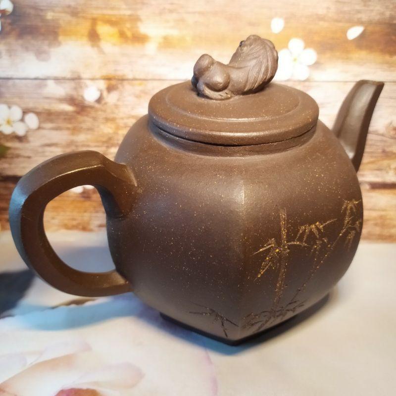 🍵早期慕古 紫泥 六方獅球壺🍵 壺名：六方獅球壺 底款：趙梁泥料：紫泥容量：約500cc出水：單孔-細節圖3