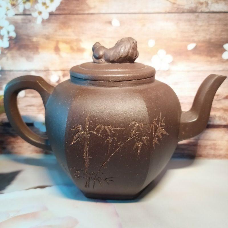 🍵早期慕古 紫泥 六方獅球壺🍵 壺名：六方獅球壺 底款：趙梁泥料：紫泥容量：約500cc出水：單孔-細節圖9