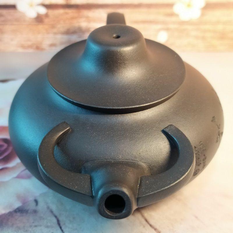 🐃原礦石黃  牛氣沖天🐂  稀有泥料 珍藏精品  壺嘴設計 牛頭造型 壺身陶刻 牛氣沖天16孔出水  270cc-細節圖3