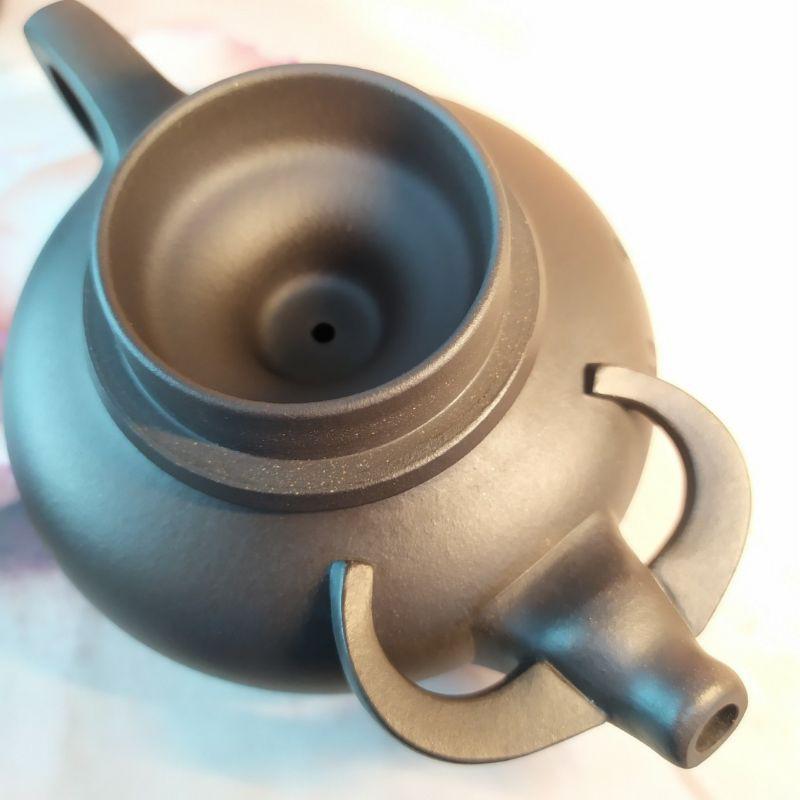 🐃原礦石黃  牛氣沖天🐂  稀有泥料 珍藏精品  壺嘴設計 牛頭造型 壺身陶刻 牛氣沖天16孔出水  270cc-細節圖5