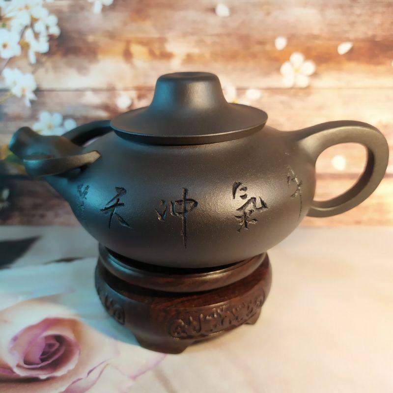 🐃原礦石黃  牛氣沖天🐂  稀有泥料 珍藏精品  壺嘴設計 牛頭造型 壺身陶刻 牛氣沖天16孔出水  270cc-細節圖6