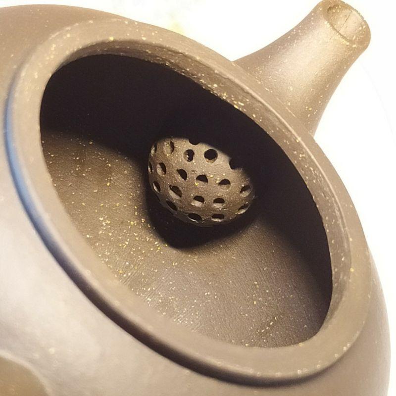 🍵紫砂廠 黑紫砂 鴿嘴水平壺🍵底款：中國宜興 4:6章 出水：蜂巢球孔 宜興 宜興壺 紫砂壺 茶壺 茶具-細節圖8