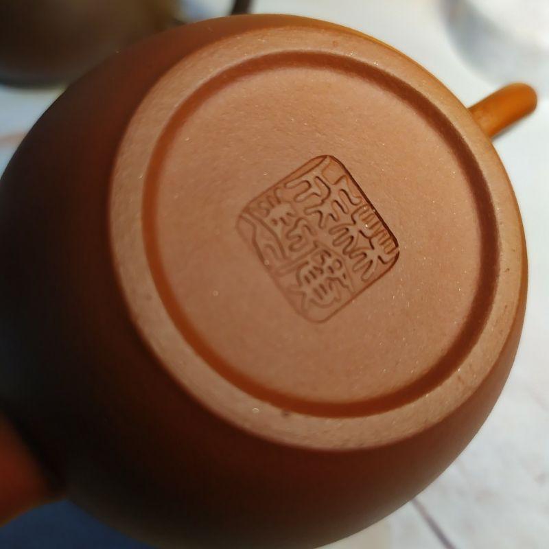 🍵朱泥 美人肩壺🍵泥彩繪牡丹 花開富貴  經典器型  泡茶利器 梅花7孔出水 220cc  《紫玉金砂 溫潤如玉》-細節圖9