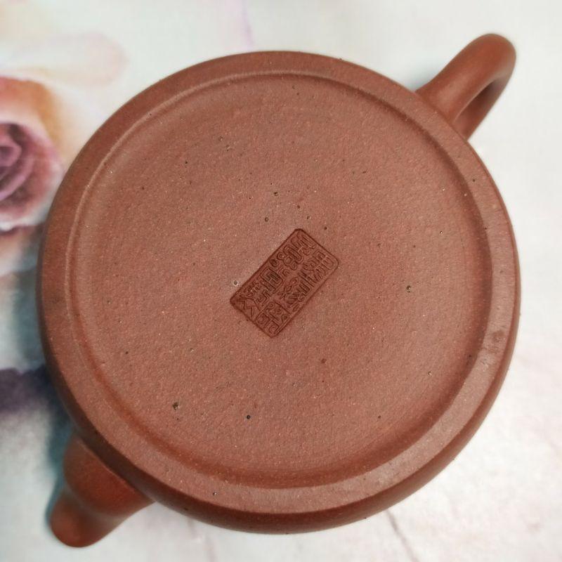 🍵宜興紫砂早期 肉扁壺🍵底款：墨緣齋意堂製 泥料：紫泥 容量：約130cc 出水：單孔 宜興 宜興壺 紫砂壺 茶壺 茶具-細節圖8