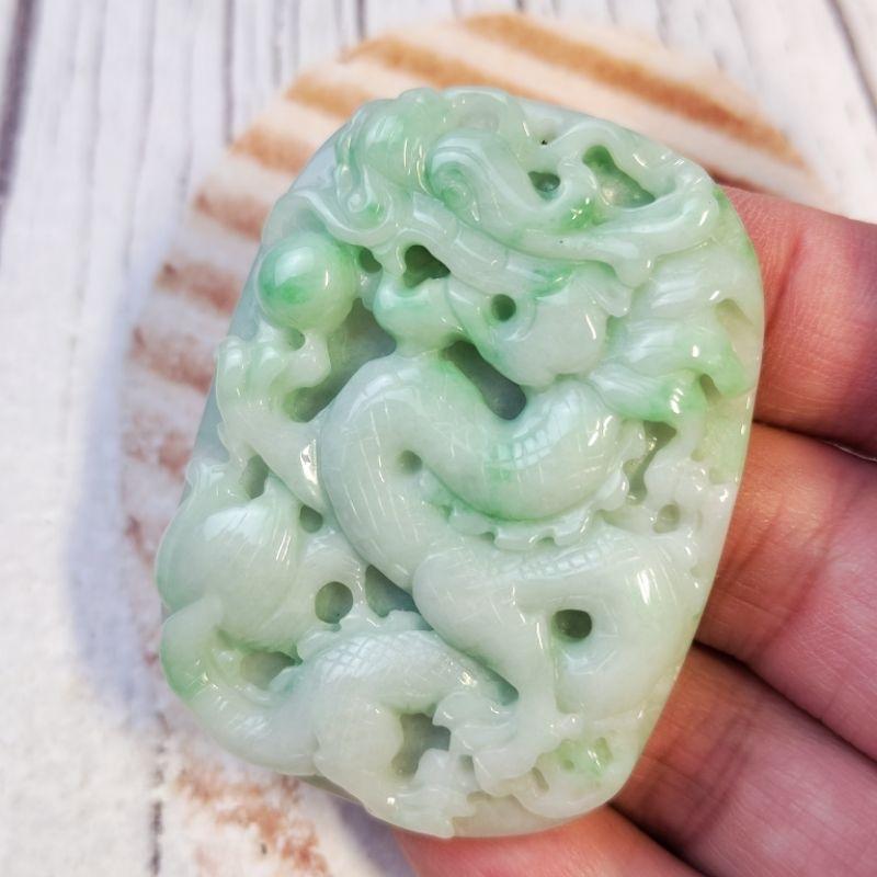 🐲龍行天下🐉天然緬甸玉 A貨 翡翠 飄綠花  精雕 龍 龍牌 現貨特價 翡翠龍牌  龍牌吊墬 龍玉佩 龍項鍊 龍牌墬子-細節圖3
