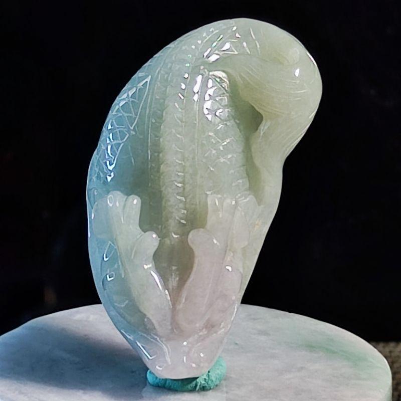 🐲高升昌盛🐟天然緬甸玉A貨翡翠-冰淡綠 立體精雕 龍魚/魚化龍 現貨特價【92jade就愛翡翠】翡翠龍魚 鰲魚 玉佩玉墬-細節圖7