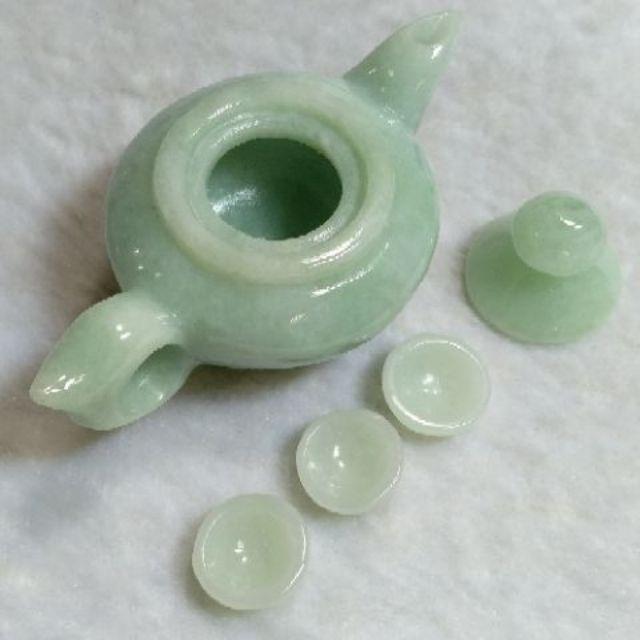 🀄把把胡🀄-天然緬甸玉A貨翡翠-果綠色 精雕 玉壺 茶壺 小擺件 現貨特價【92jade 遇見善緣】翡翠茶壺 玉茶壺-細節圖3