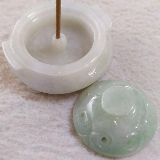 🍃香薰🍃天然緬甸玉A貨翡翠-淡底色 精雕 三足鼎造型 香爐 擺件 現貨特惠 【92jade 遇見善緣】翡翠香爐 薰香爐-細節圖3