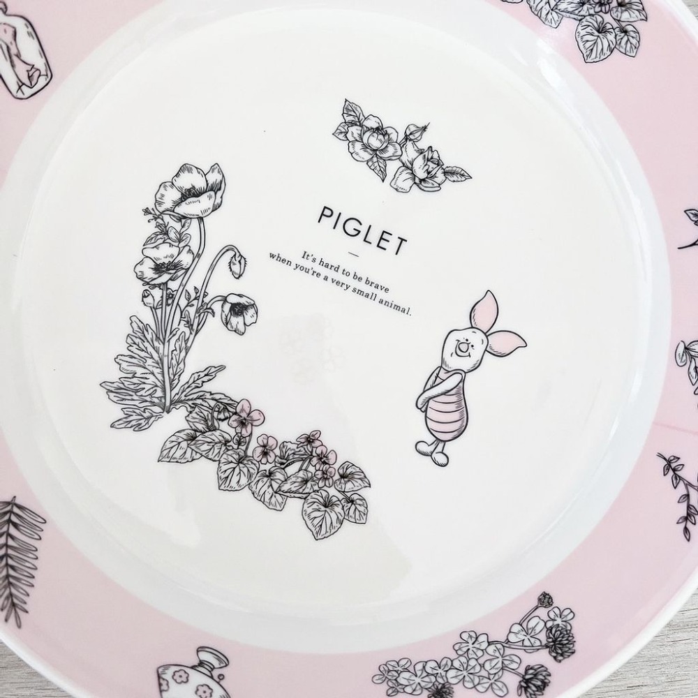 現貨🔥日本正版迪士尼小熊維尼家族花園設計款陶瓷餐盤組（三入）-細節圖4