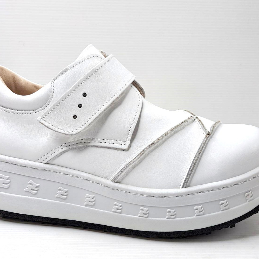 Zobr 路豹 女款 牛皮氣墊休閒鞋 NO:1237W 顏色:白色 鞋跟高:4.5公分