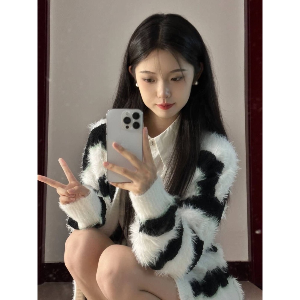 暖呼呼愛心釦海馬毛外套-細節圖3