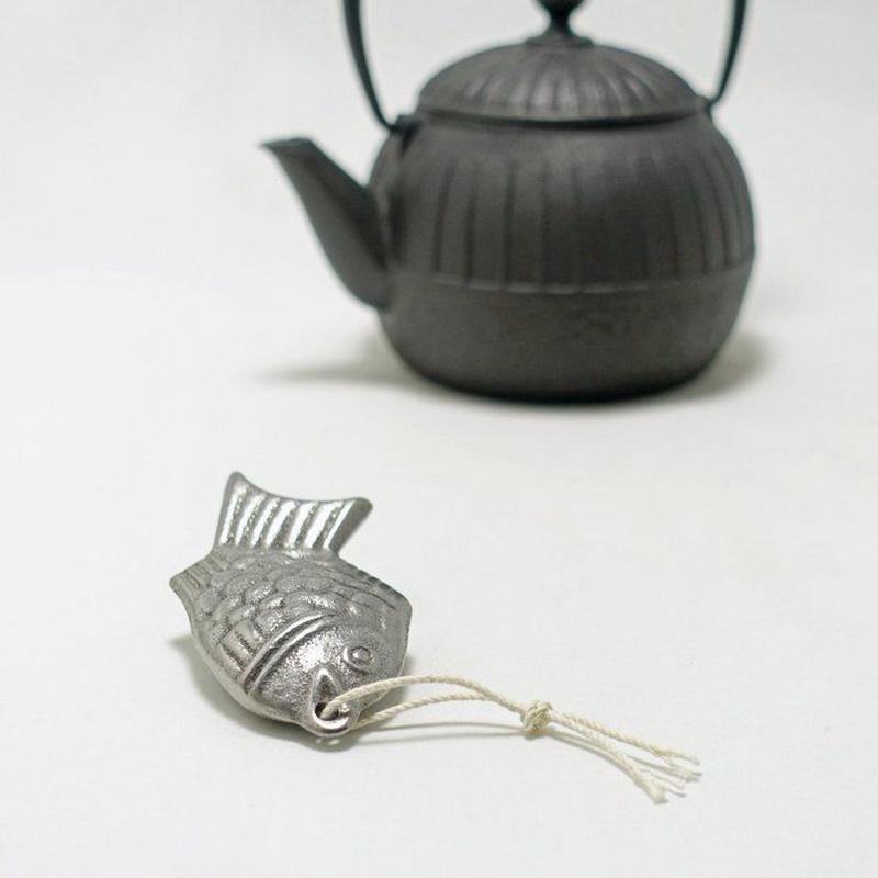 現貨★鳥部製作所 南部鐵器 補鐵小鯛魚 蛤仔吐沙 補鐵神器 鐵質補給 鐵玉子 鯛魚 日本製 日本代購-細節圖2