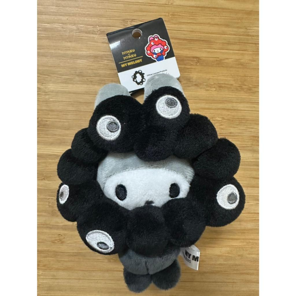 c2【台灣現貨】黑色三麗鷗 脈脈 萬博  吊飾聯名  EXPO 大阪萬博 日本代購 大耳狗 娃娃-細節圖4