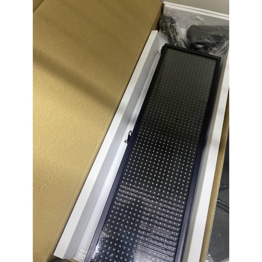 【立德光電】車用字幕機 4字 LED 車用跑馬燈 跑馬燈 廣告屏 電子看板 字幕機 檯式桌屏 移動廣告 電子告示牌-細節圖2