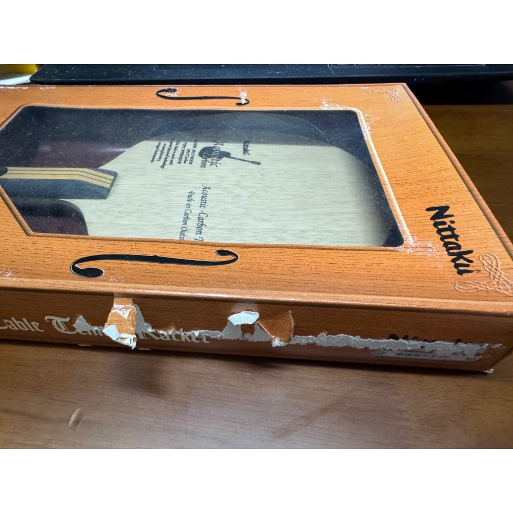 無所不漲~全新正品Nittaku Acoustic carbon~Nittaku碳木吉他~盒子有損壞~便宜賣~90g唷-細節圖3