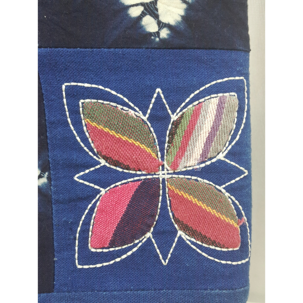 B03手作包包｜藍染拼布手作包｜雙面肩背包｜紮染/貼布手作包｜棉布手工包｜拉鍊大開口｜硬挺厚襯可裝平板/小筆電｜正反不同-細節圖8