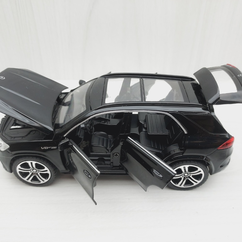 全新盒裝~1:32 ~賓士 AMG GLE63 S 黑色合金模型聲光車-細節圖3