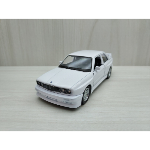 全新盒裝~1:36~寶馬 BMW 1987 M3 白色 合金 模型車 迴力車 玩具 兒童 禮物 收藏 交通