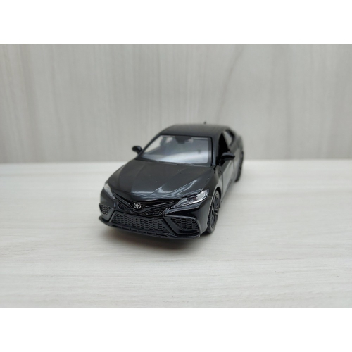 全新盒裝~1:36~豐田 TOYOTA 凱美瑞 CAMRYE XSE 黑色 合金 模型車 迴力車 玩具 兒童 禮物 收藏