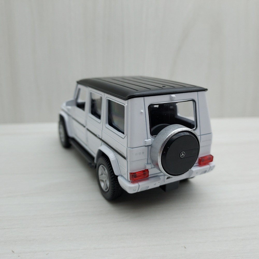 全新盒裝1:36~賓士 MERCEDES-BENZ G63 AMG 黑白色 合金汽車模型-細節圖4