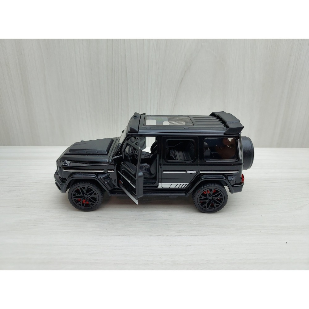 全新盒裝~1:36 ~BRABUS 巴博斯 G800 黑色 合金 模型車(聲光車)玩具 兒童 禮物 收藏 交通-細節圖3
