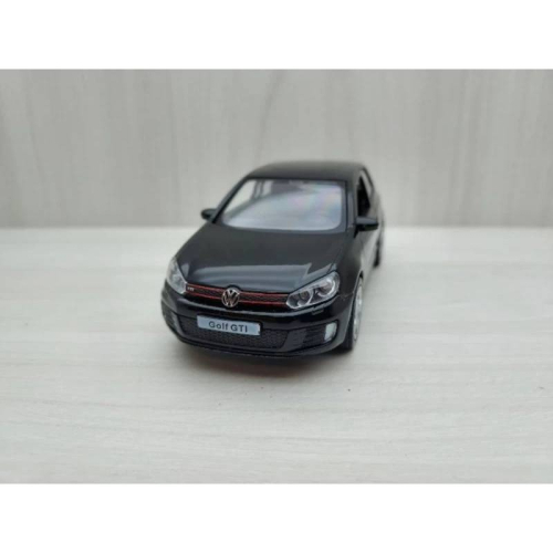 全新盒裝1:36~福斯 VOLKSWAGEN GOLF GTI 黑色合金汽車模型 兒童禮物 收藏 玩具車