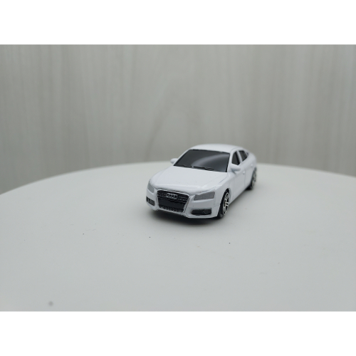 台灣現貨 全新盒裝1:64~奧迪 AUDI A5白色 黑窗 合金 模型車 玩具 小汽車 兒童 禮物 收藏 交通 比例模型